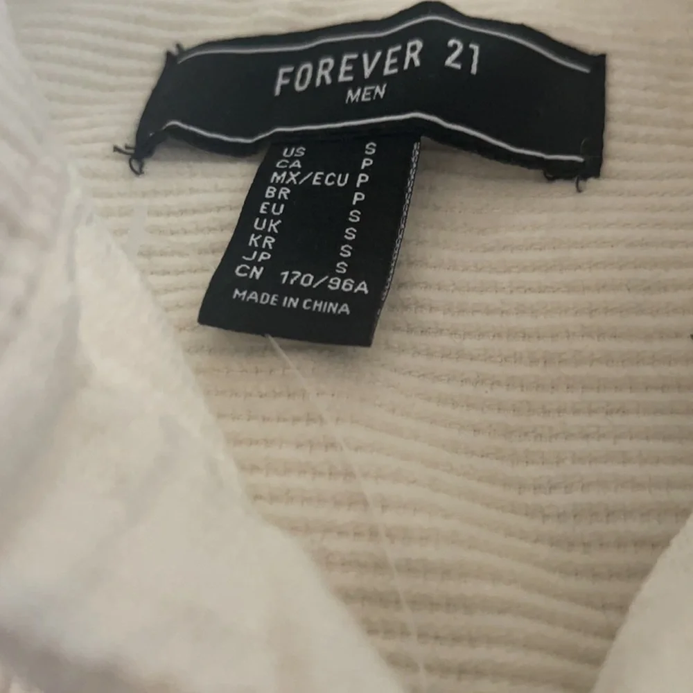 Button up - Picture 2 of 2